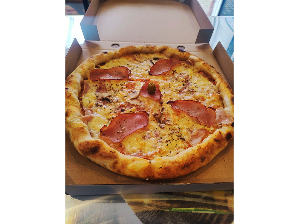 KLOOPIZZA Banja Luka - Photo 6